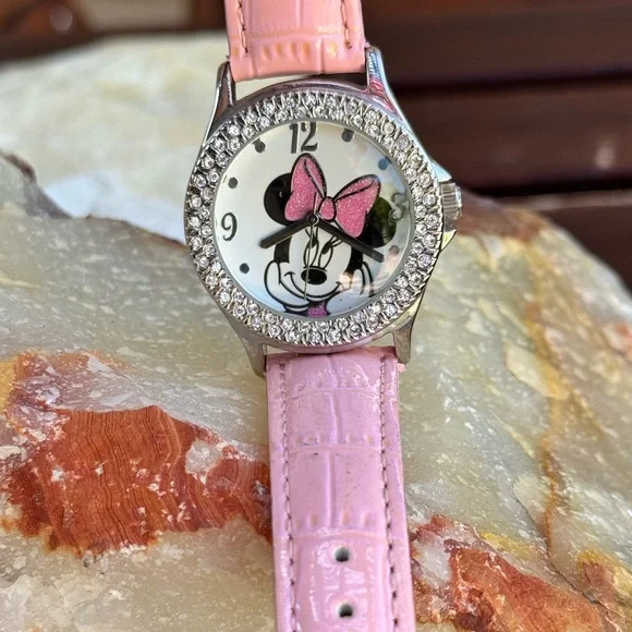 Accessories | A Vintage Minnie Mouse Pink Watch Sanrio  display picture 1